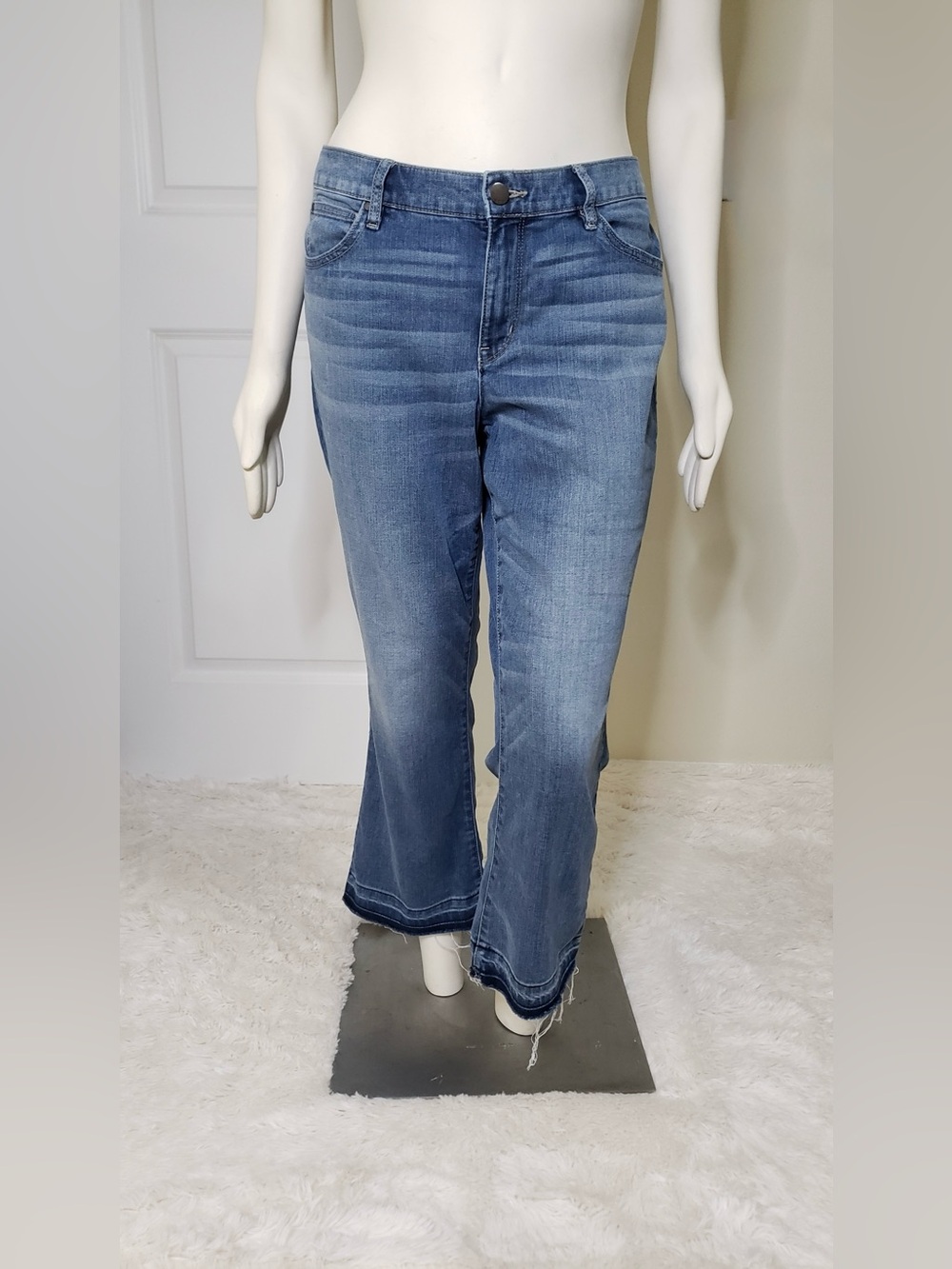 a.n.a Light Blue Flared Jeans